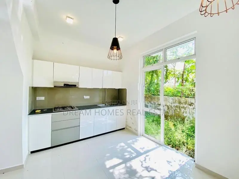 Well-Maintained 3-Bedroom House for Sale in Kottawa – Gated Community