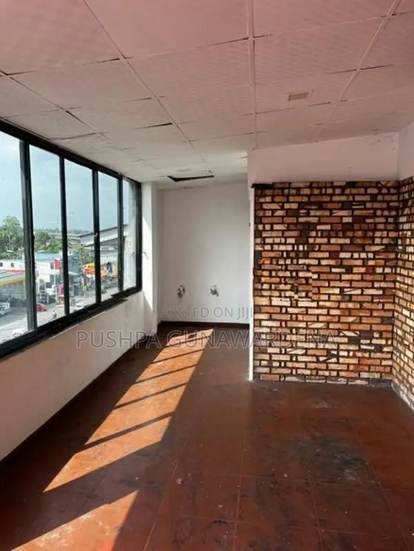 Commercial Building For Rent – In Kadawatha