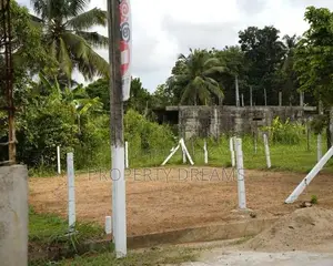 Land for Sale in Athurugiriya