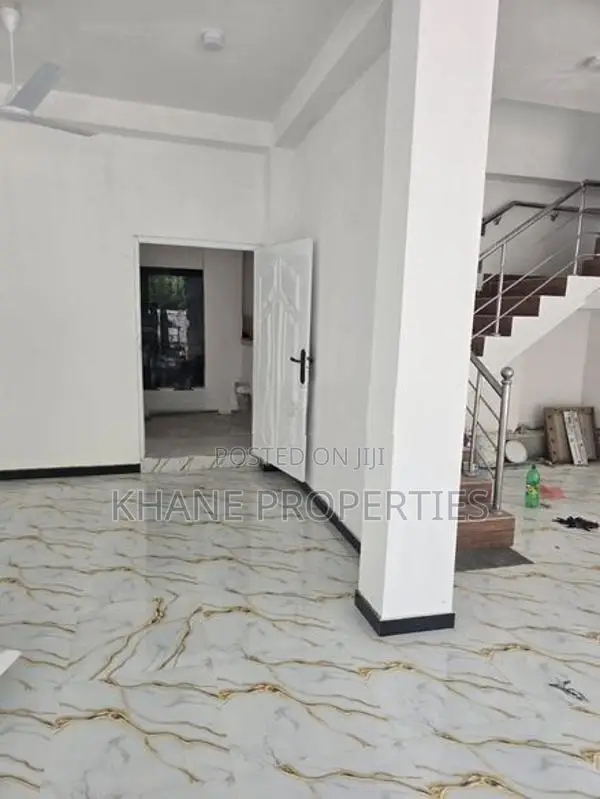 Commercial Building for Rent in Kotte