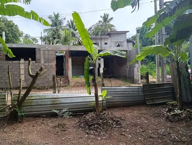 Land for Sale – Kadawatha Town (keells 600m)