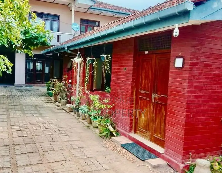 ( SR-1274) Valuable Single Storey House Rent In Colombo 05