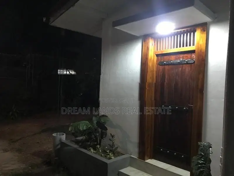 ☆ Dehiwala Singal Story Stand Alone House for Rent ( R - 857 )