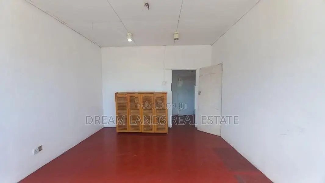 COMMERCIAL BUILDING FOR SALE IN BANDARAGAMA (SP1367)