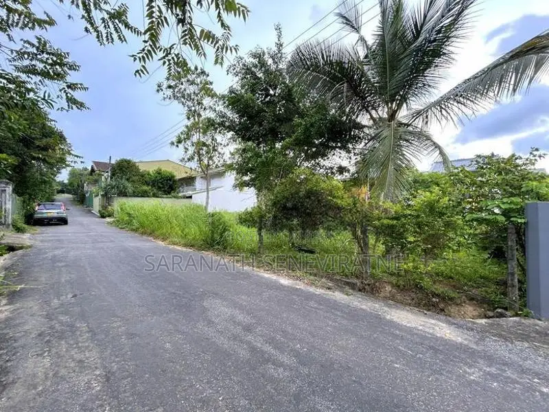 Land in Talawathugoda Samagi Mw