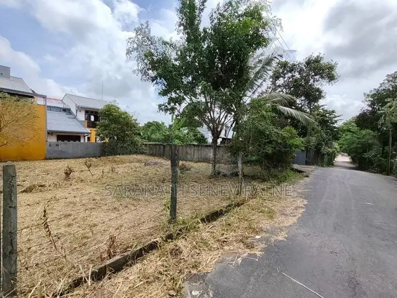 Land in Talawathugoda Samagi Mw