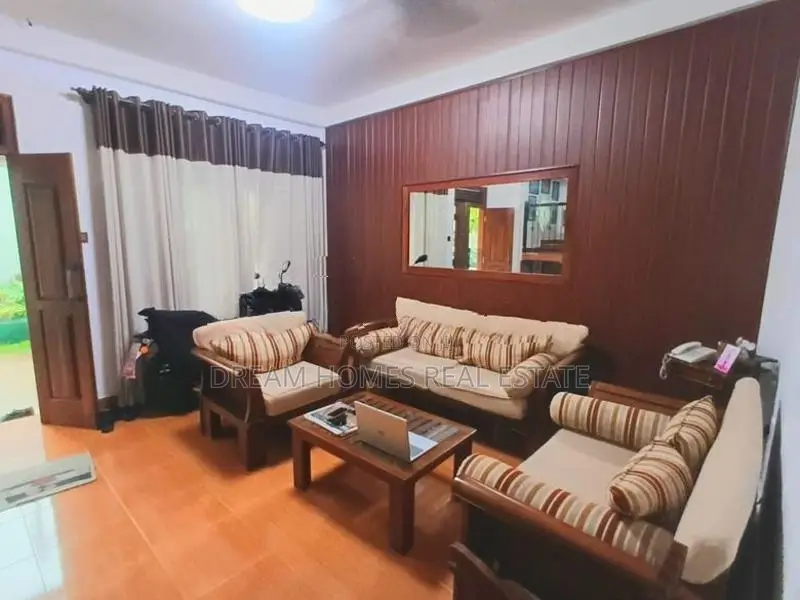 5-Bedroom House for Sale – Kottawa, Kulasewana Road