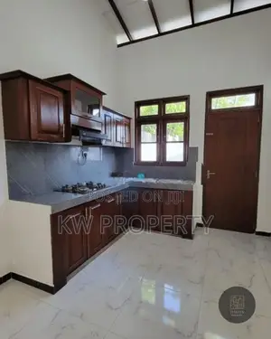 single story house for sale in Athurugiriya