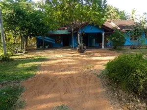 Land with House for Sale Higurakgoda