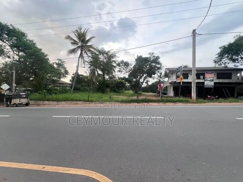 Valuable Land For Sale Facing Maharagama-Piliyandala Rd
