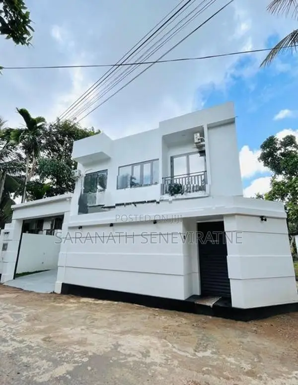 Brand New Luxury House For Sale Piliyandala