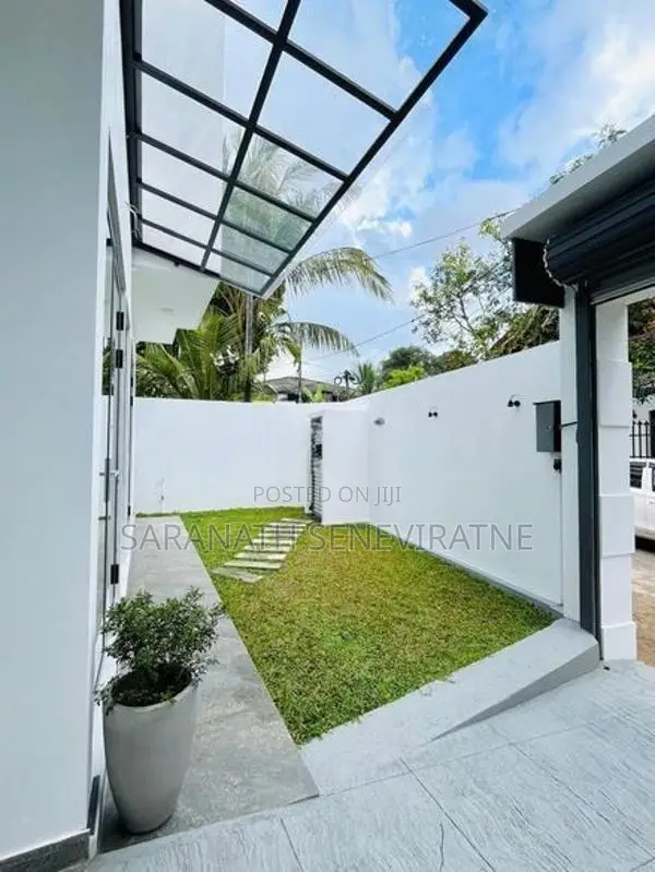 Brand New Luxury House For Sale Piliyandala