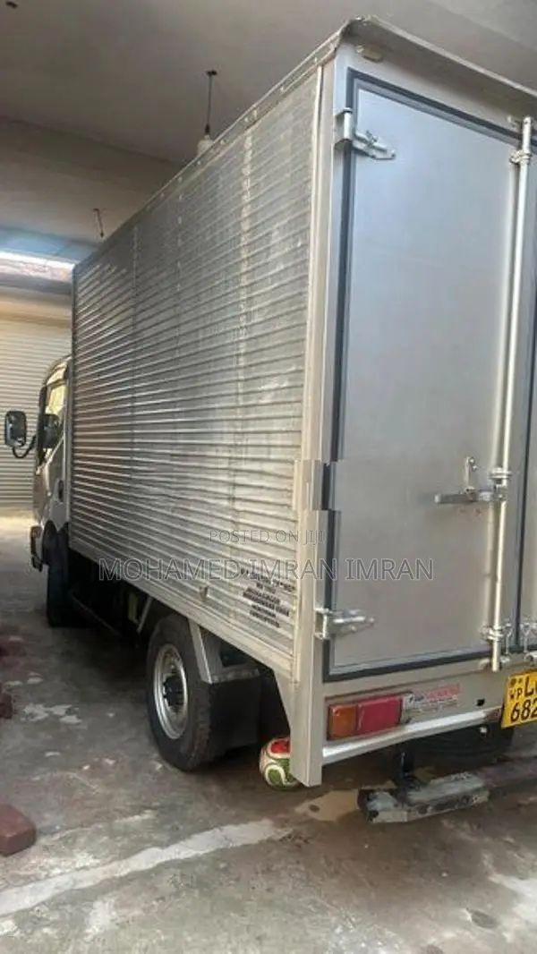 Nissan Atlas 250 2016