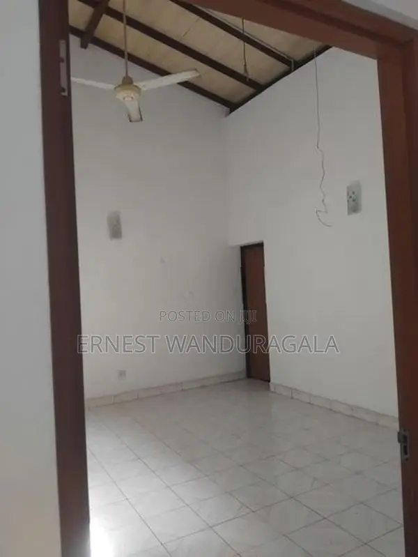 House For Rent IN Colombo 15 - HR 666