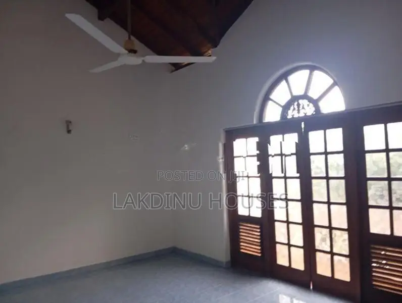 House for rent in rathmalana
