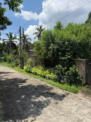 Land For Sale Yakkala Near The Kandy Road