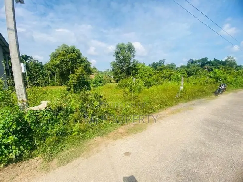 ( IS-1271) Highly Valuable Residential Bare Land Sale in Godagama