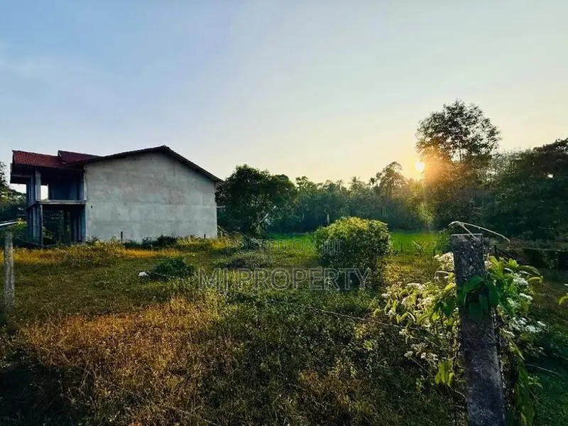 ( IS-1271) Highly Valuable Residential Bare Land Sale in Godagama
