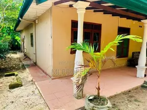 ( IS-1057) Valuable Single Storey House Sale in Homagama