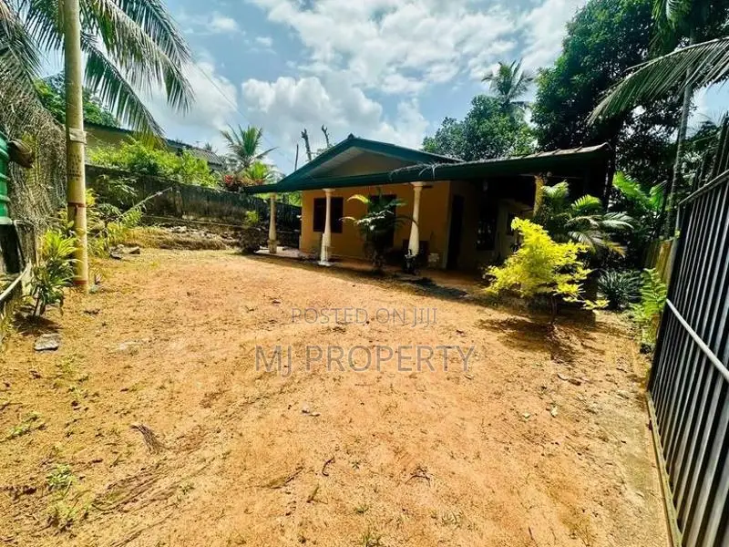 ( IS-1057) Valuable Single Storey House Sale in Homagama