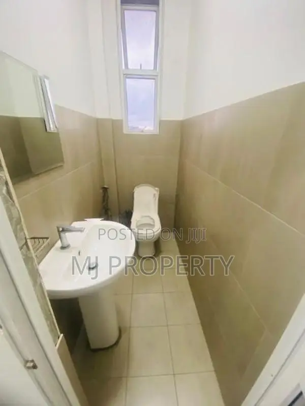 ( IC-1207) Highly Valuable Commercial Building Space Rent in Malabe