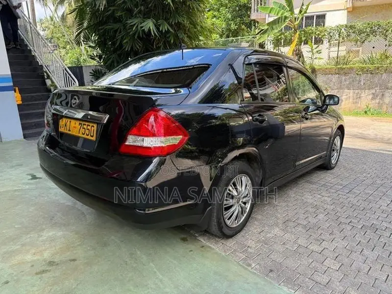 Nissan Tiida 2008