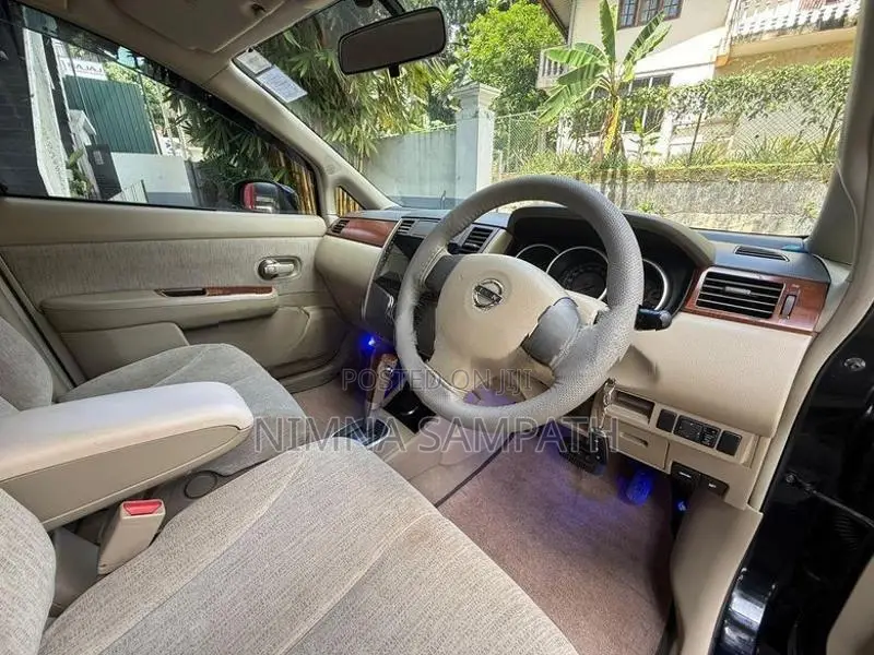 Nissan Tiida 2008
