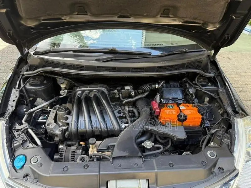 Nissan Tiida 2008