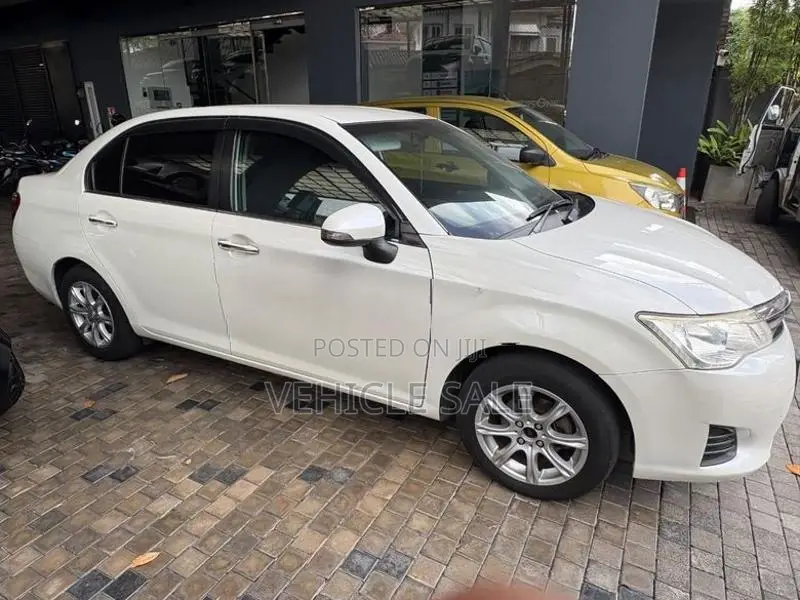 Toyota Axio 2014
