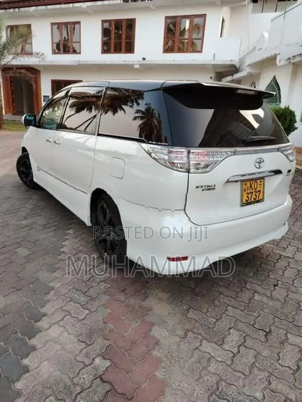 Toyota Estima 2009