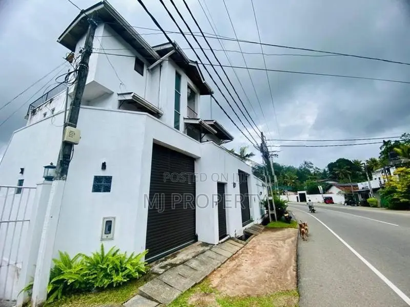 ( IS-1002)Valuable Two Storey House Sale In Kottawa