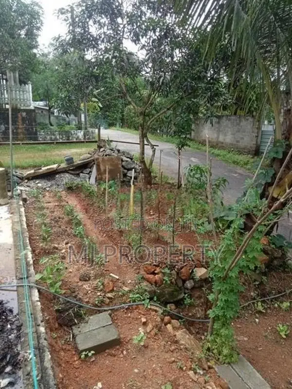 ( IS-1067) Valuable Residential Bare Land Sale In Padukka