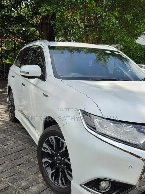 Mitsubishi Outlander 2015