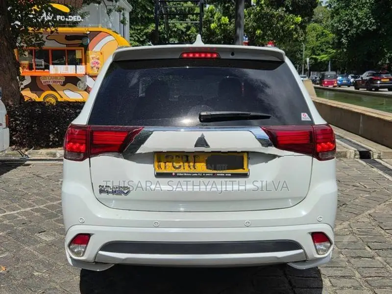 Mitsubishi Outlander 2015