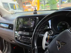 Mitsubishi Outlander 2015