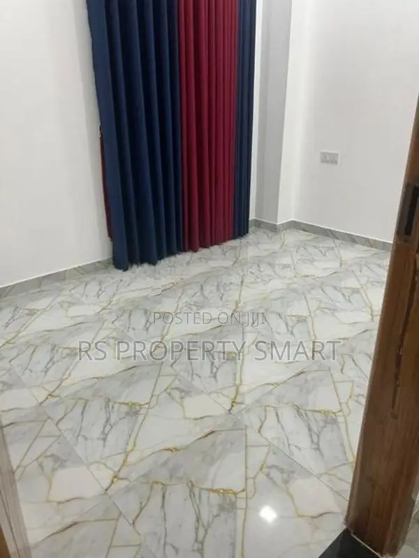 8 Bedrooms House for Rent - Dehiwala