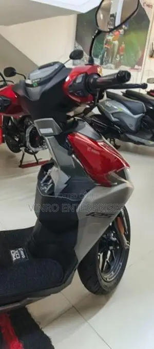Hero XOOM 125R 2026