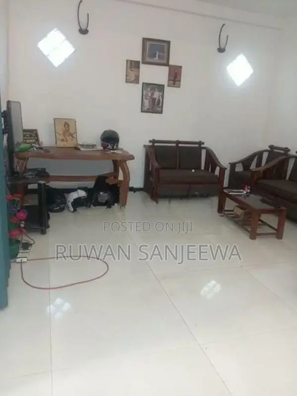 දෙමහල් නිවසක පහල මහල කුලියට දීමට - කොටුවිල