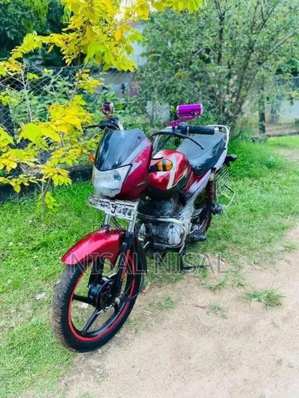 Bajaj CT100 2011