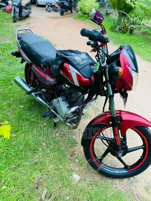 Bajaj CT100 2011