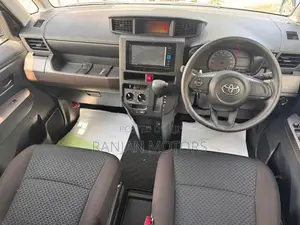 Toyota Roomy X Limited 2024