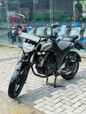 Yamaha FZ V2 Mat 2018