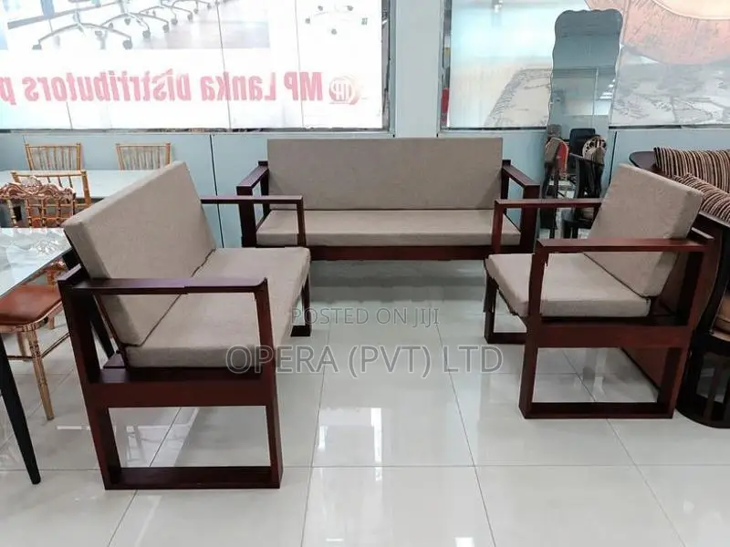 ඔබේ නිවසට අලුත් පෙනුමක් දෙන්න ලස්සන Sofa Set එකක්