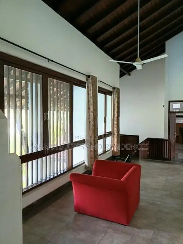 3,500 sq.ft - Furnished House for Rent HL55828 Nawala