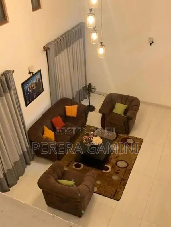 Damro High End Sofa Set