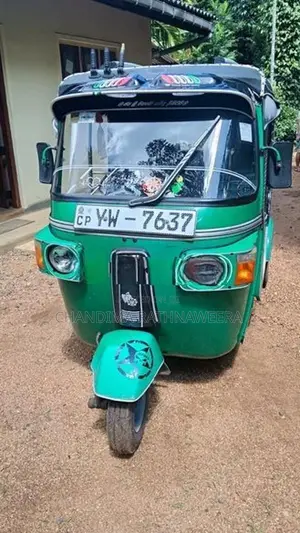 Bajaj RE 2012