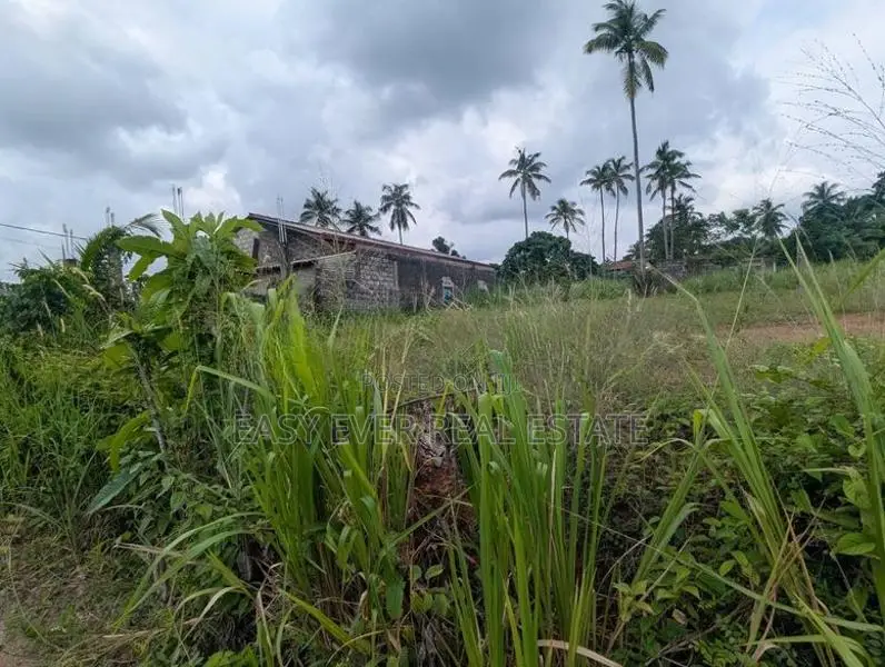 කලගෙඩිහේන ආසන්නයෙන් පර්චස් 12.5ක ඉඩමක්