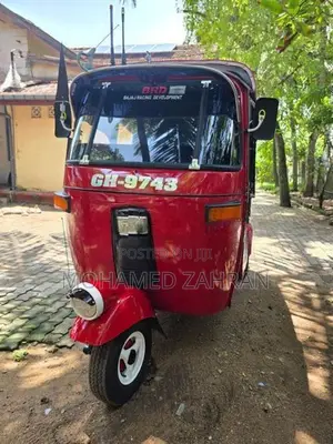 Bajaj RE 2001