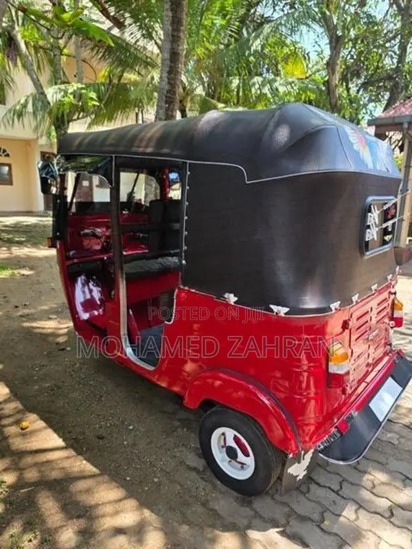 Bajaj RE 2001