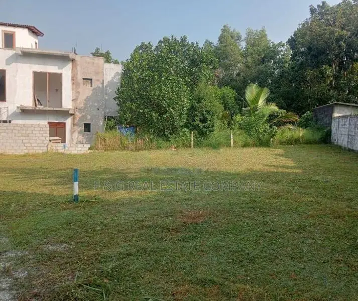 Luxury Land Plots Sale in Athurugiriya Town